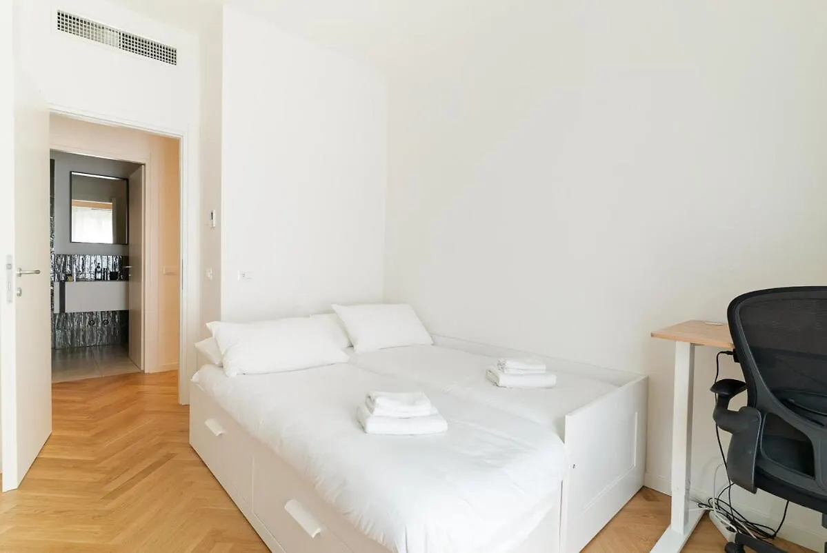Apartmán P Venezia-Repubblica Trilocale Di Lusso Milán 0*,  Itálie